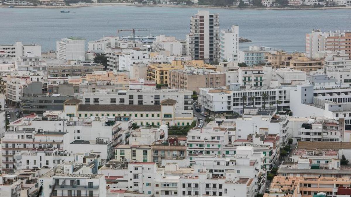 Real estate pressure stifles families in the Balearic Islands: up to 50% of the salary is spent on housing