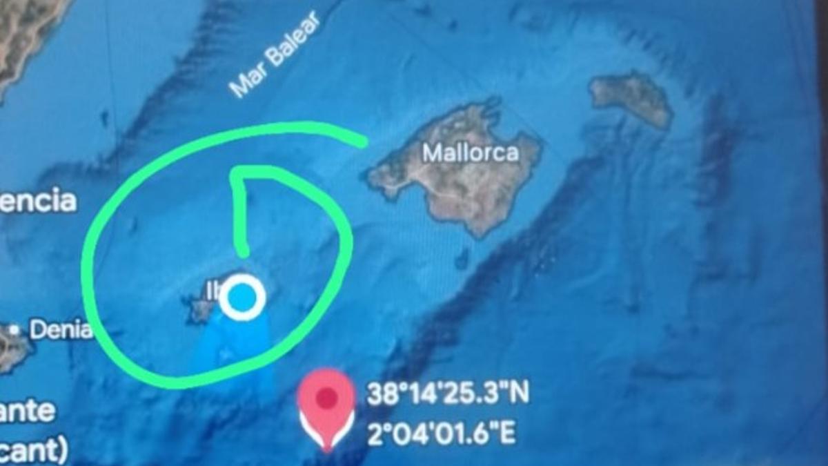 A migrant from the skiff of the 18 missing near Ibiza: “We are in danger. We are going to drown”