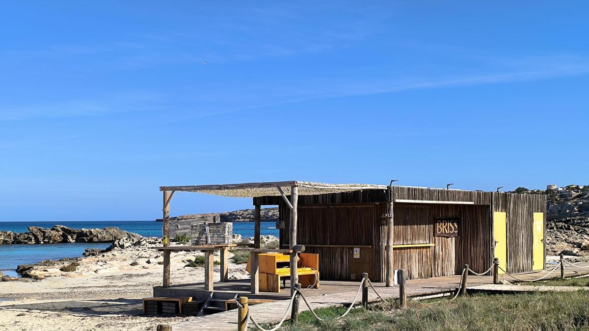 Formentera, one step closer to a summer without beach kiosks