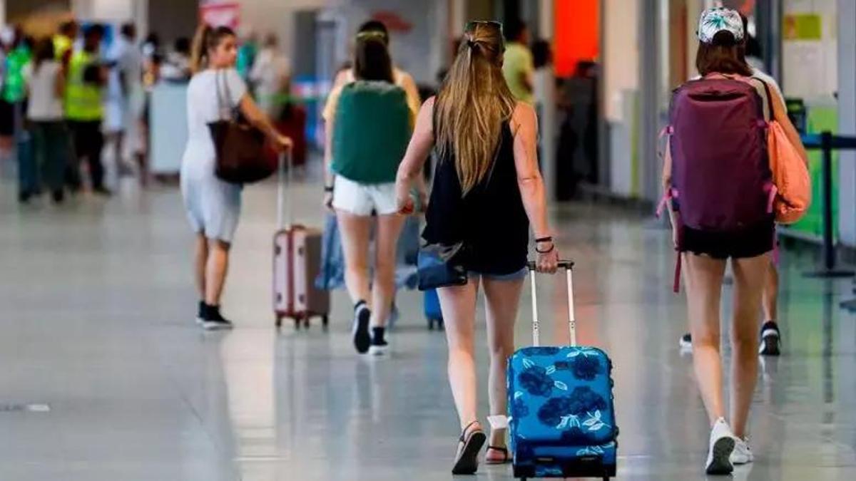 This airline will connect Ibiza with a major European destination twice a week throughout the summer