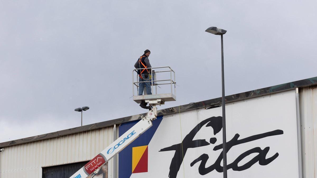 All shops in the Eurocentro industrial estate affected by the storm in Ibiza reopen: “We didn’t expect to reopen so soon”