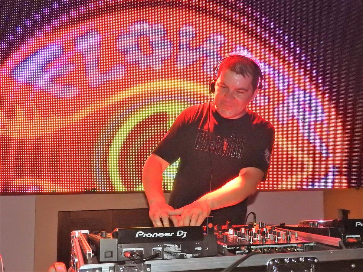 Dj Javi Boxt at sa Flower de Formentera 2019