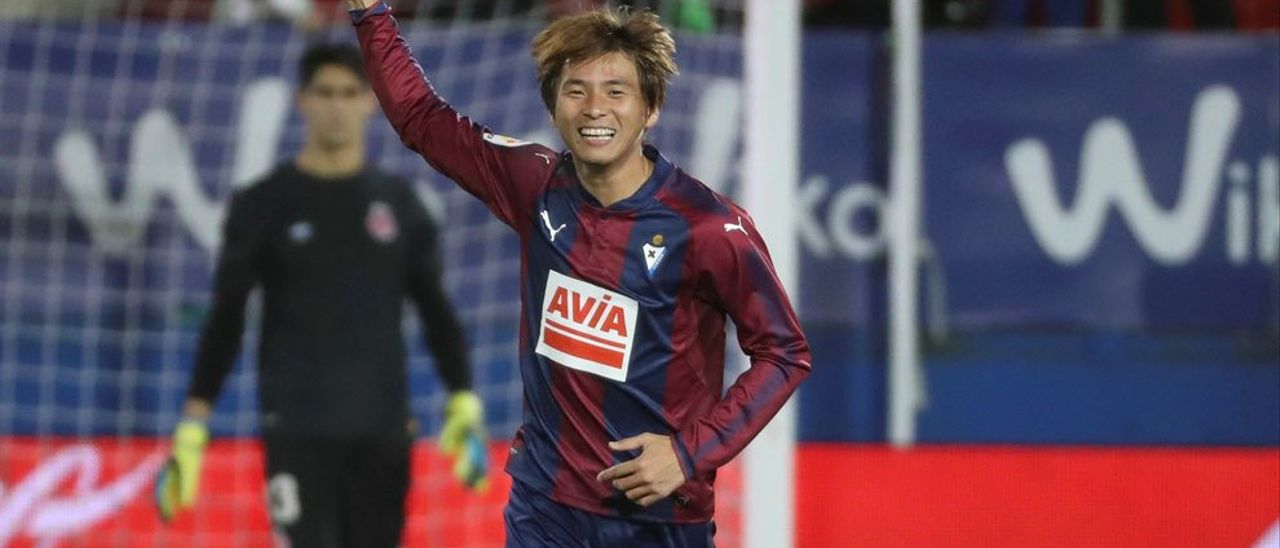 UD Ibiza bid to add the finishing touches to their attack with Japanese Takashi Inui