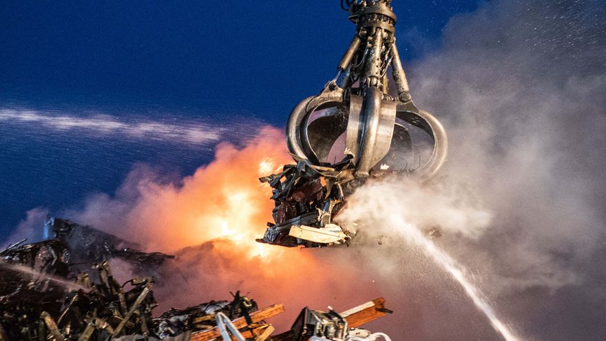 Fire at Ibiza scrapyard causes alarm in Ca na Negreta