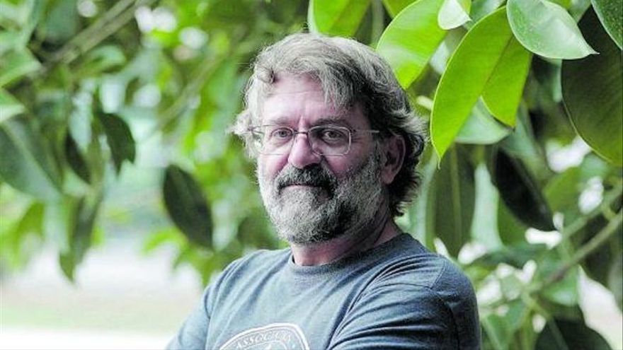 Macià Blázquez, professor of Geography at the UIB: "Despising the working class tourist because they spend little, generates an injustice"