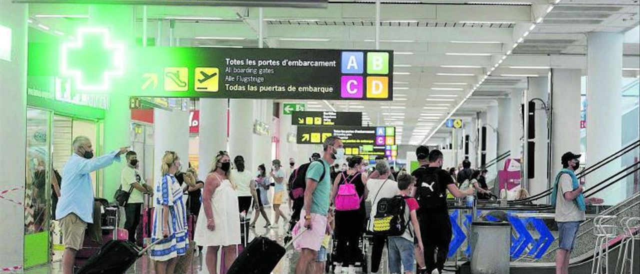 Ibiza and Formentera lead the recovery of the Balearic economy