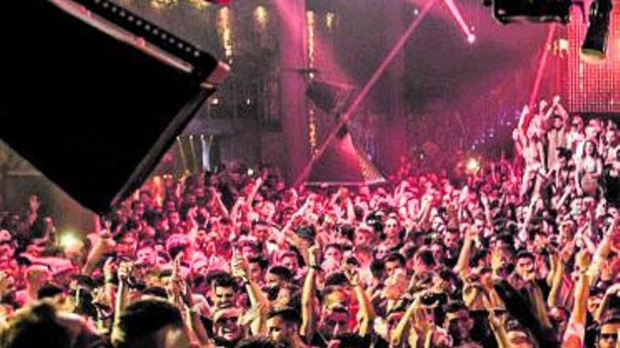 Ben Clark visits Ibiza to present his new collection of poems, ‘Demons’