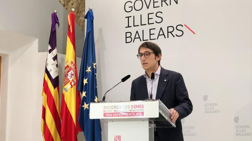 The activity of the hotel business in Ibiza continues until two in the morning