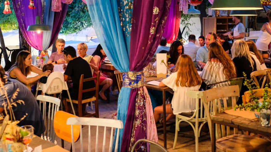 Las Dalias street market, where you can also enjoy the gastronomy Sergio G. Cañizares