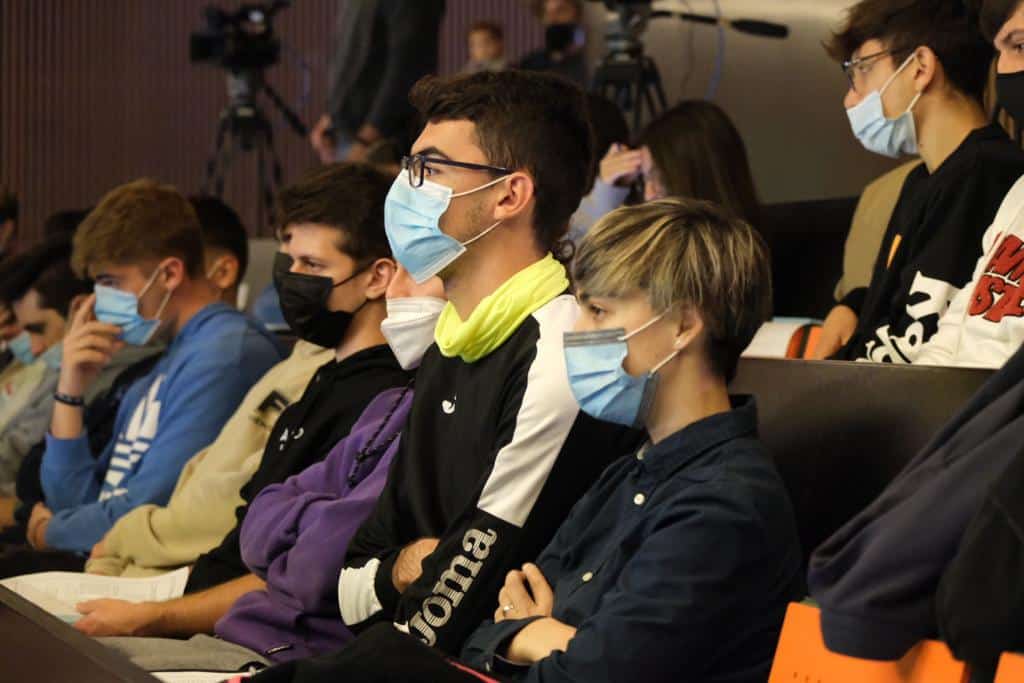 The seventh Ingenión Entrepreneurs Forum begins with a discussion about women's leadership