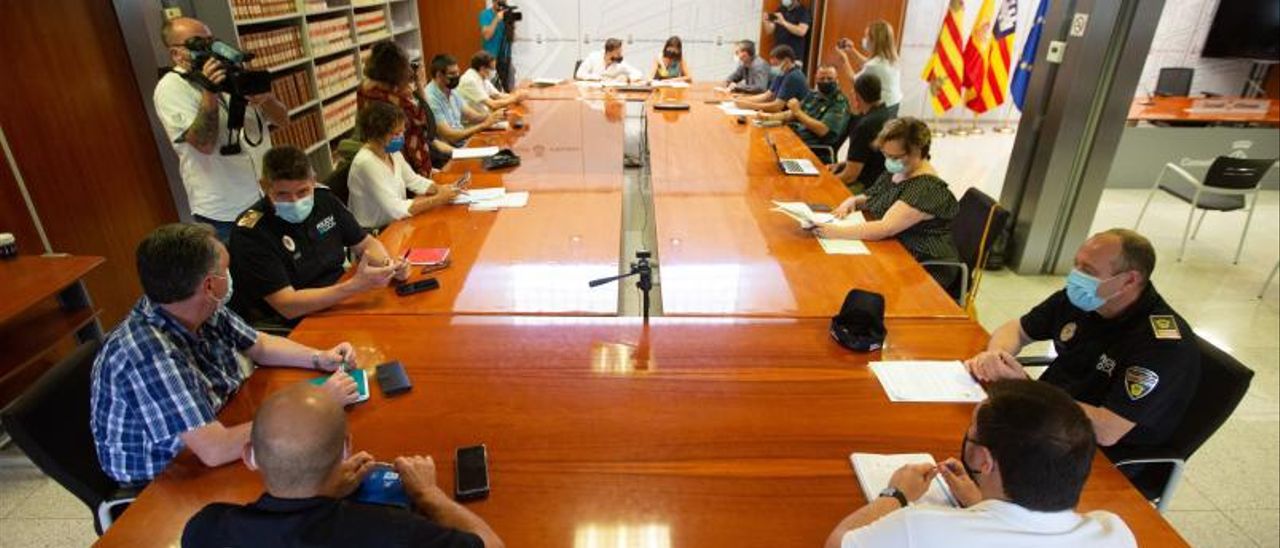 Detective company to track illegal parties in Ibiza to curb proliferation