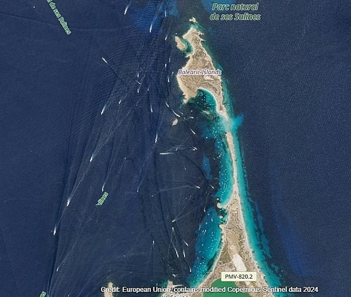 Tráfico de barcos y fondeos en ses Salines de Formentera