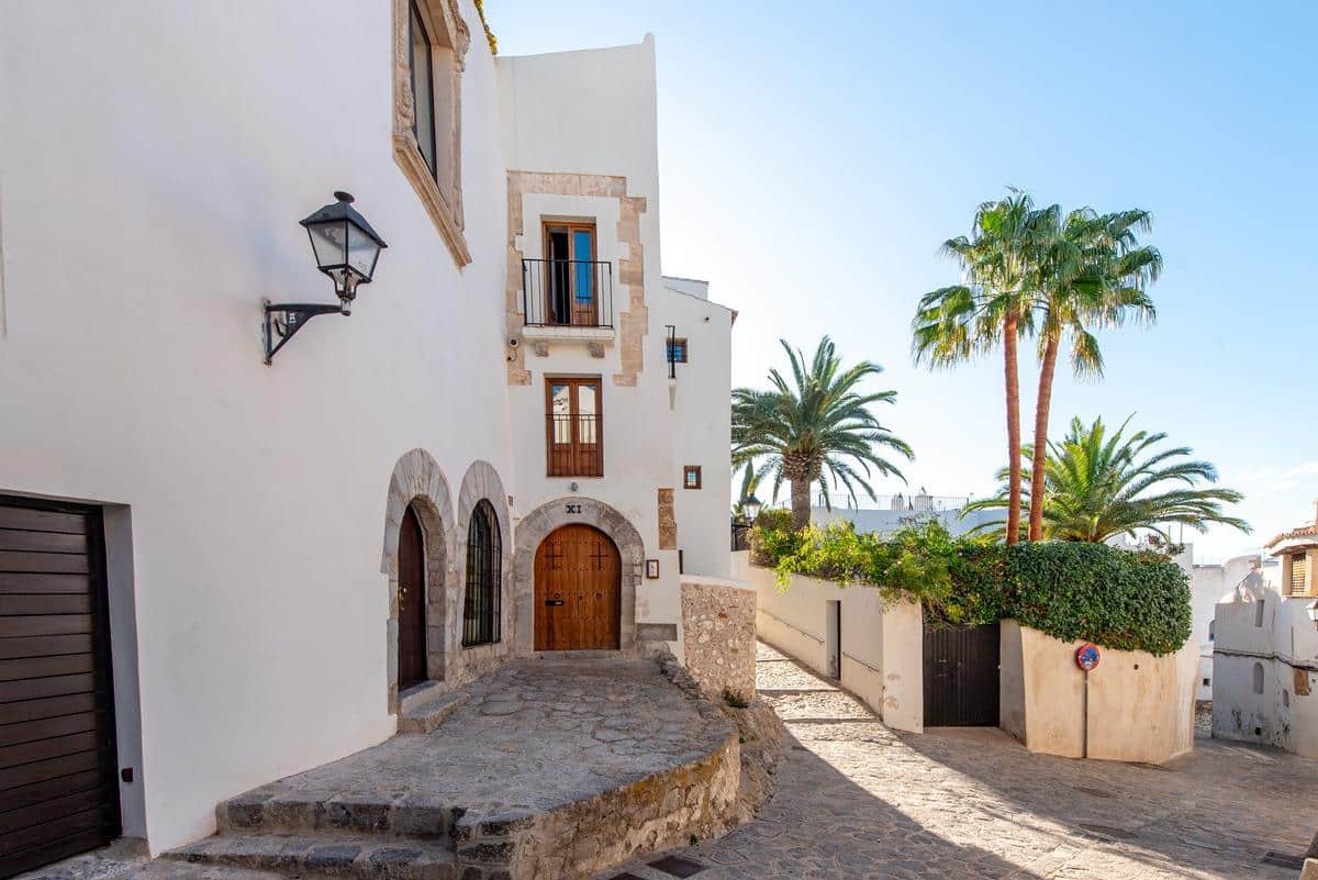 The house is located in Dalt Vila