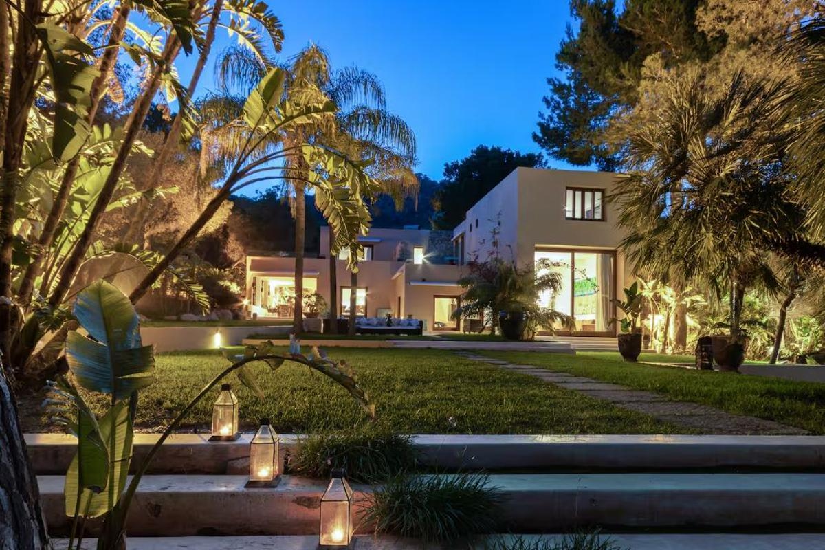 La villa cuenta con cinco empleados a tiempo completo