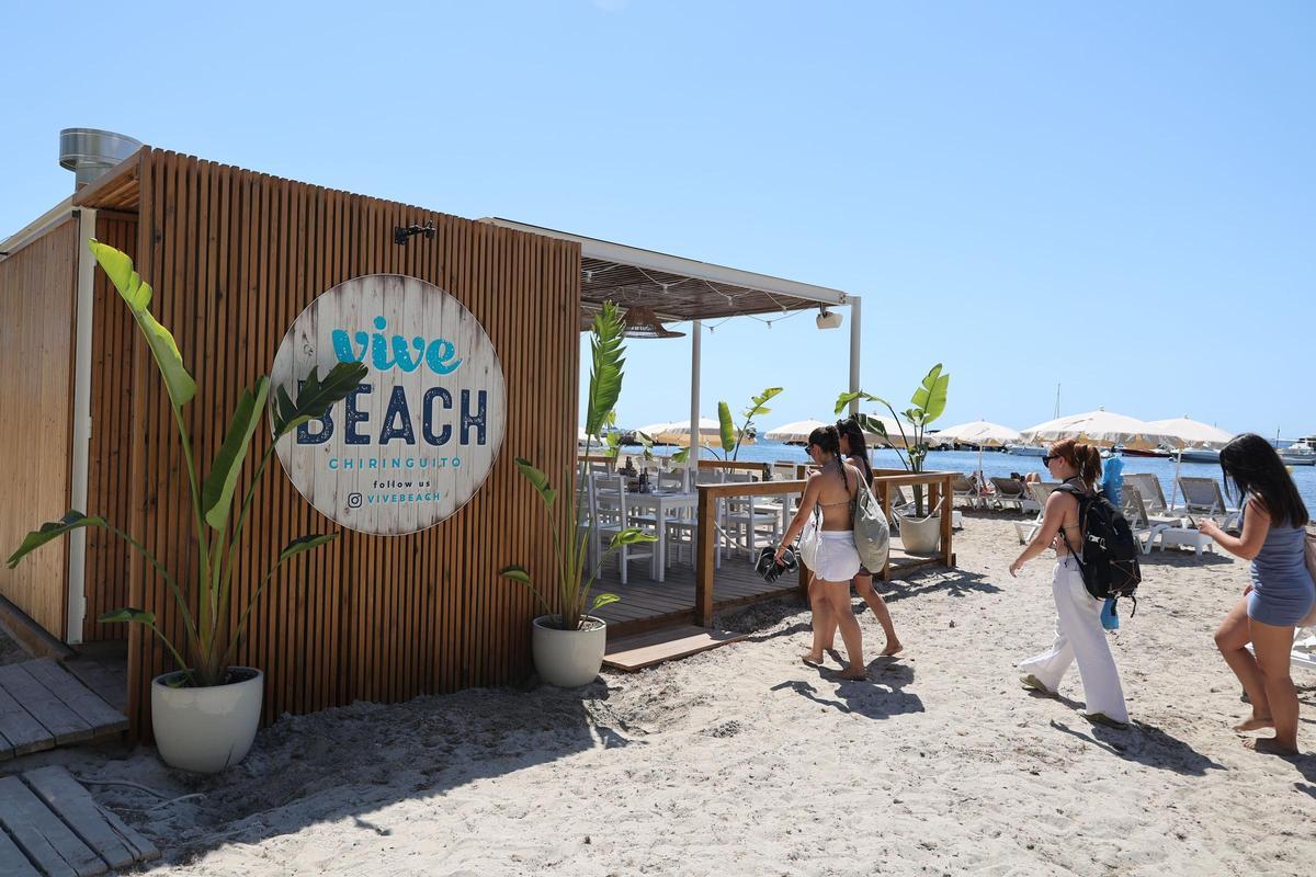 Un chiringuito en Ibiza muy bien valorado por sus clientes.