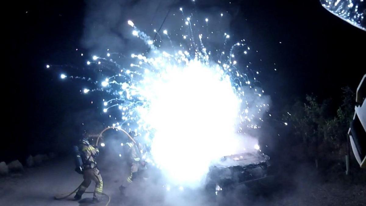 En la extinción del fuego intevinieron seis bomberos