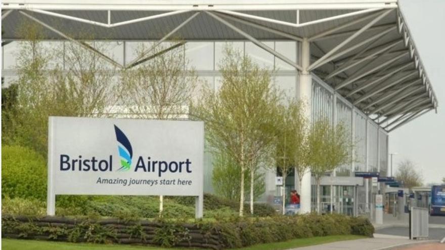 Imagen de archivo de la terminal del aeropuerto de Bristol.