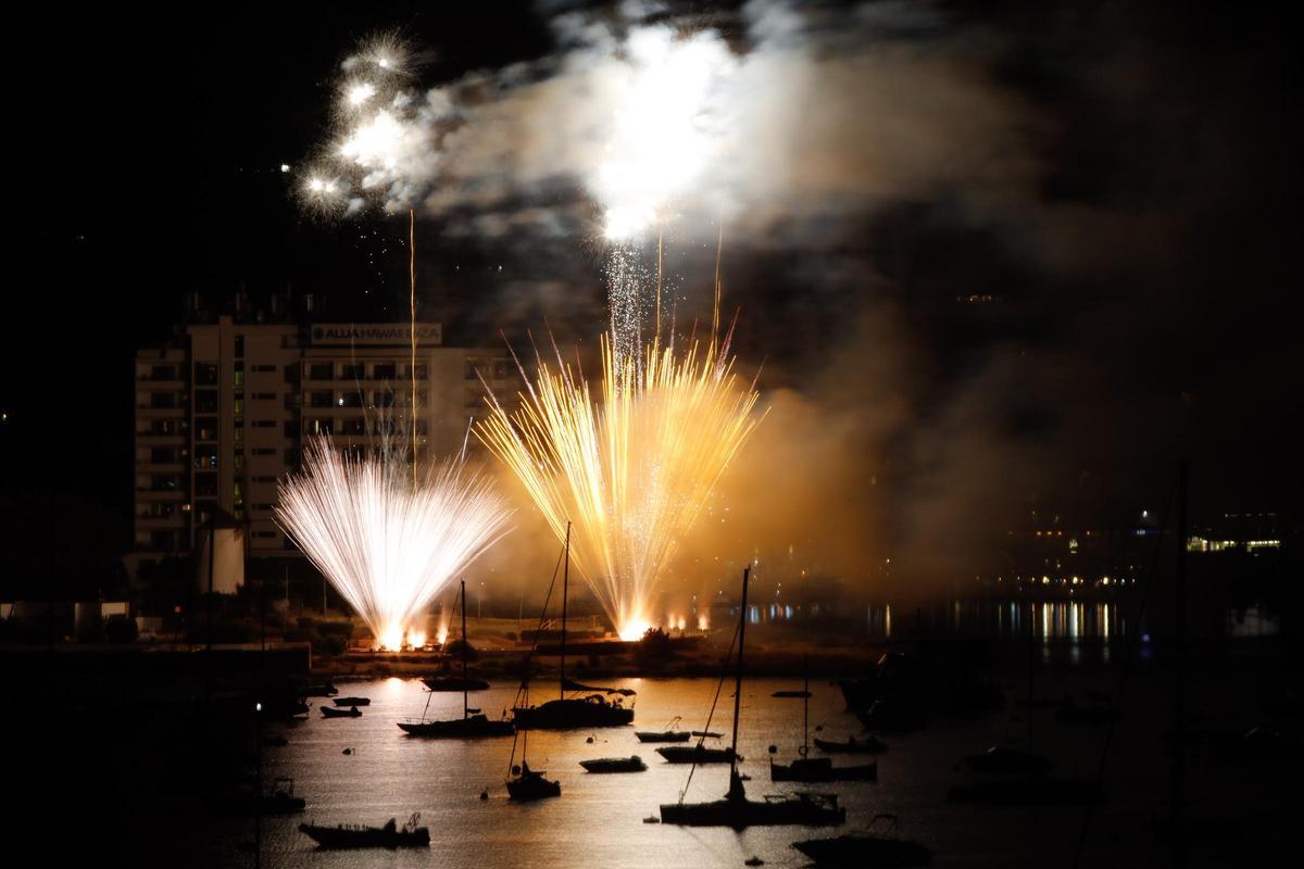Fuegos artificiales en Sant Antoni.