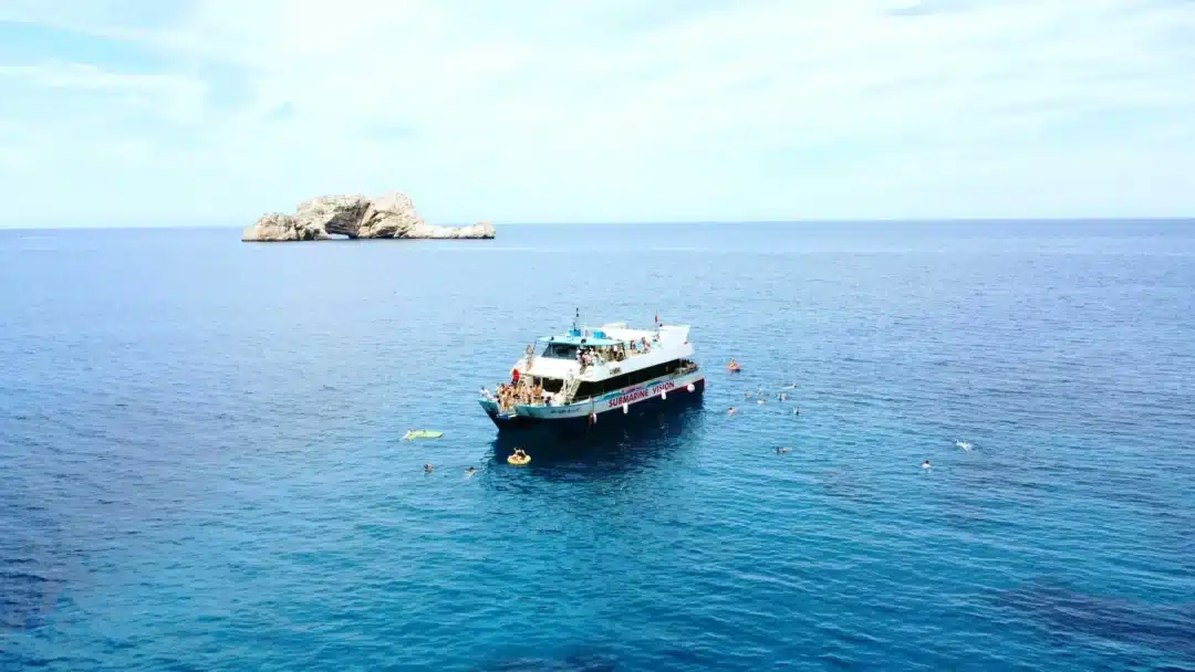 Natural Park Aquarium Boat Trip from San Antonio