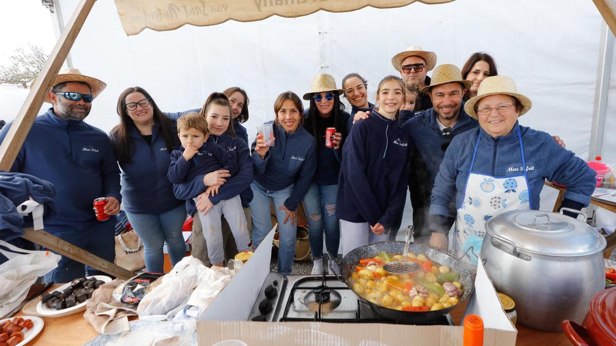 Concuirso de 'sofrit pagès' en Corona