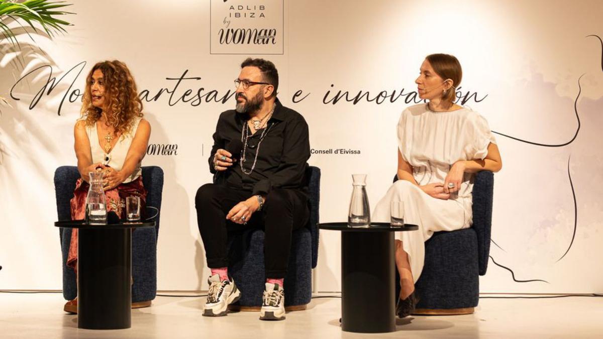 Elisa Pomar, Tony Bonet y Kati Lanhe, diseñadora ucraniana y fundadora de KM by LANGE