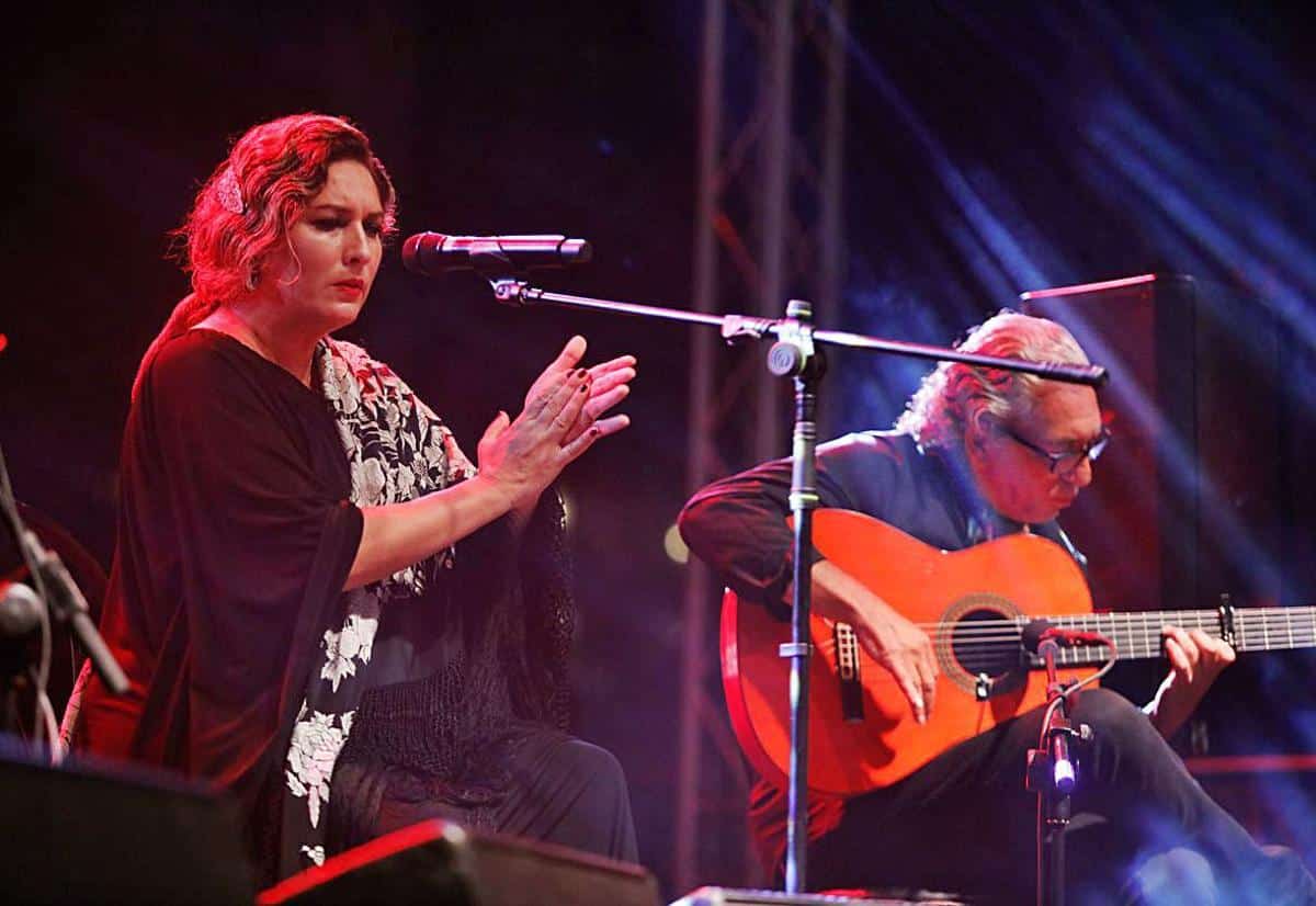 Estrella Morente gave herself to the public of Sant Antoni. | JUAN A. RIERA