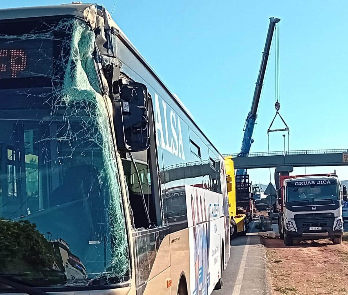 Image of the traffic accident involving a bus from Ibiza