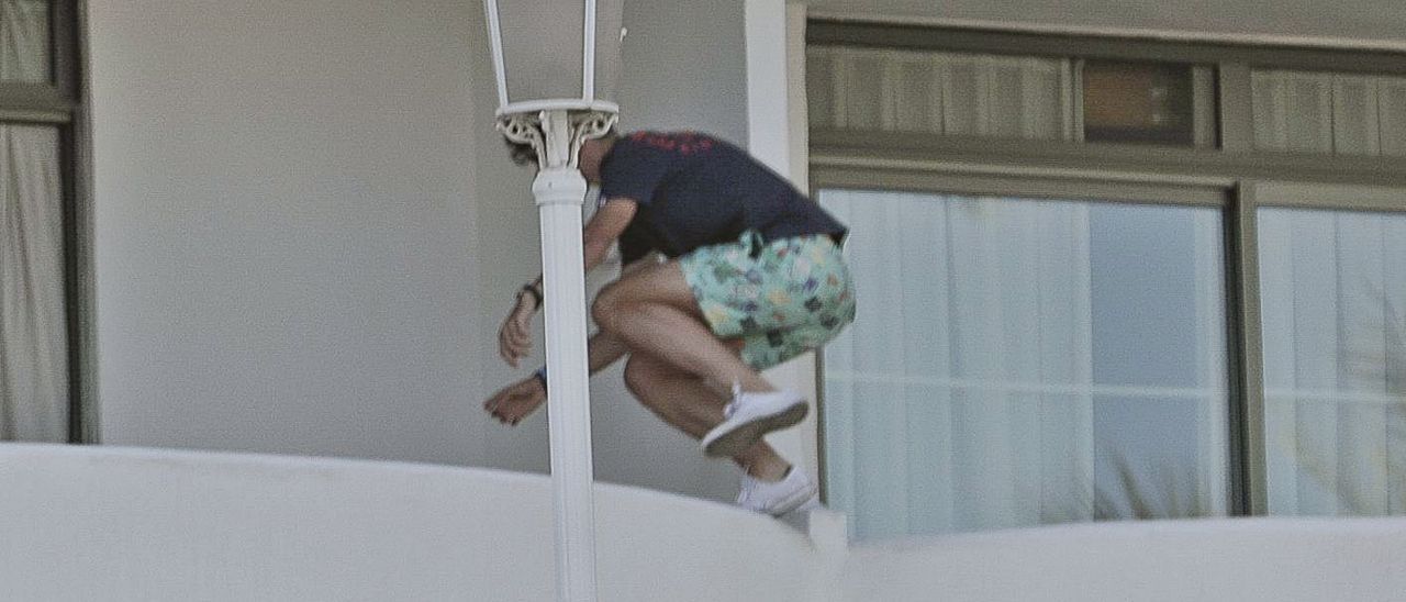 Rampage and uncontrolled parties inside the Hotel covid