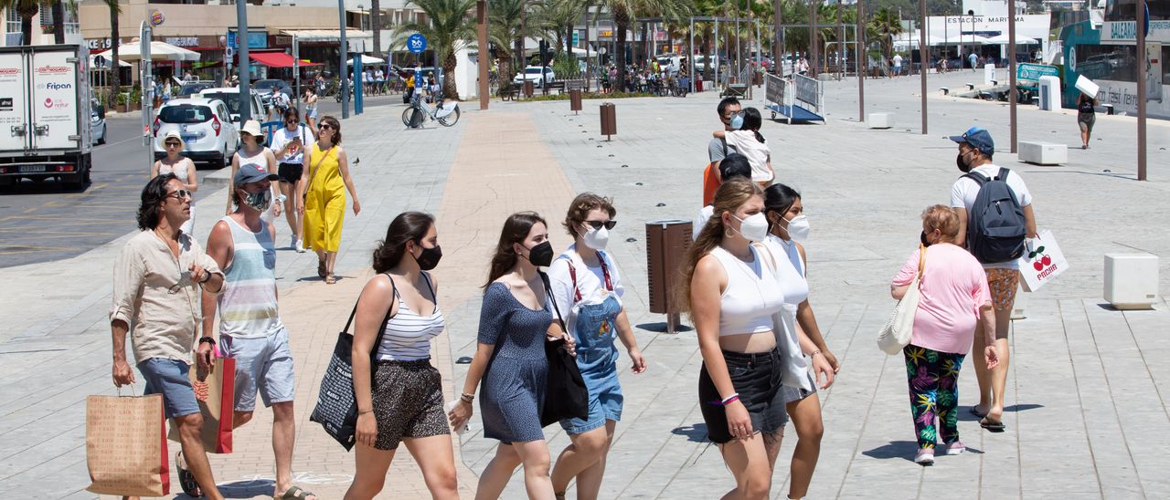 Ibiza and Sant Antoni, among the five Balearic municipalities with the highest incidence